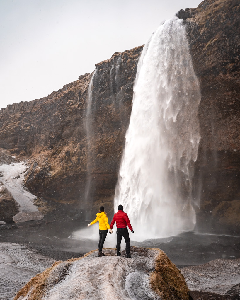 Island Rundreise - Seljalandsfoss Wasserfall an der Südküste