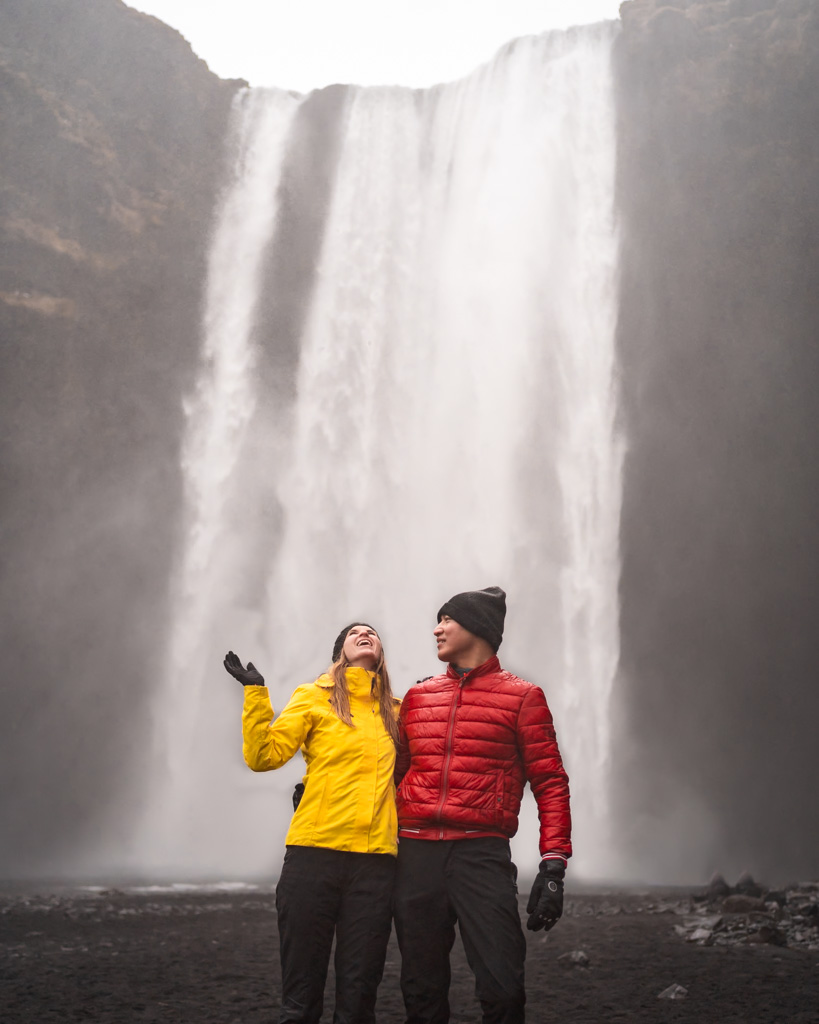 Island Rundreise - Skogafoss Wasserfall an der Südküste